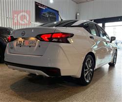 نیسان ڤێرسا